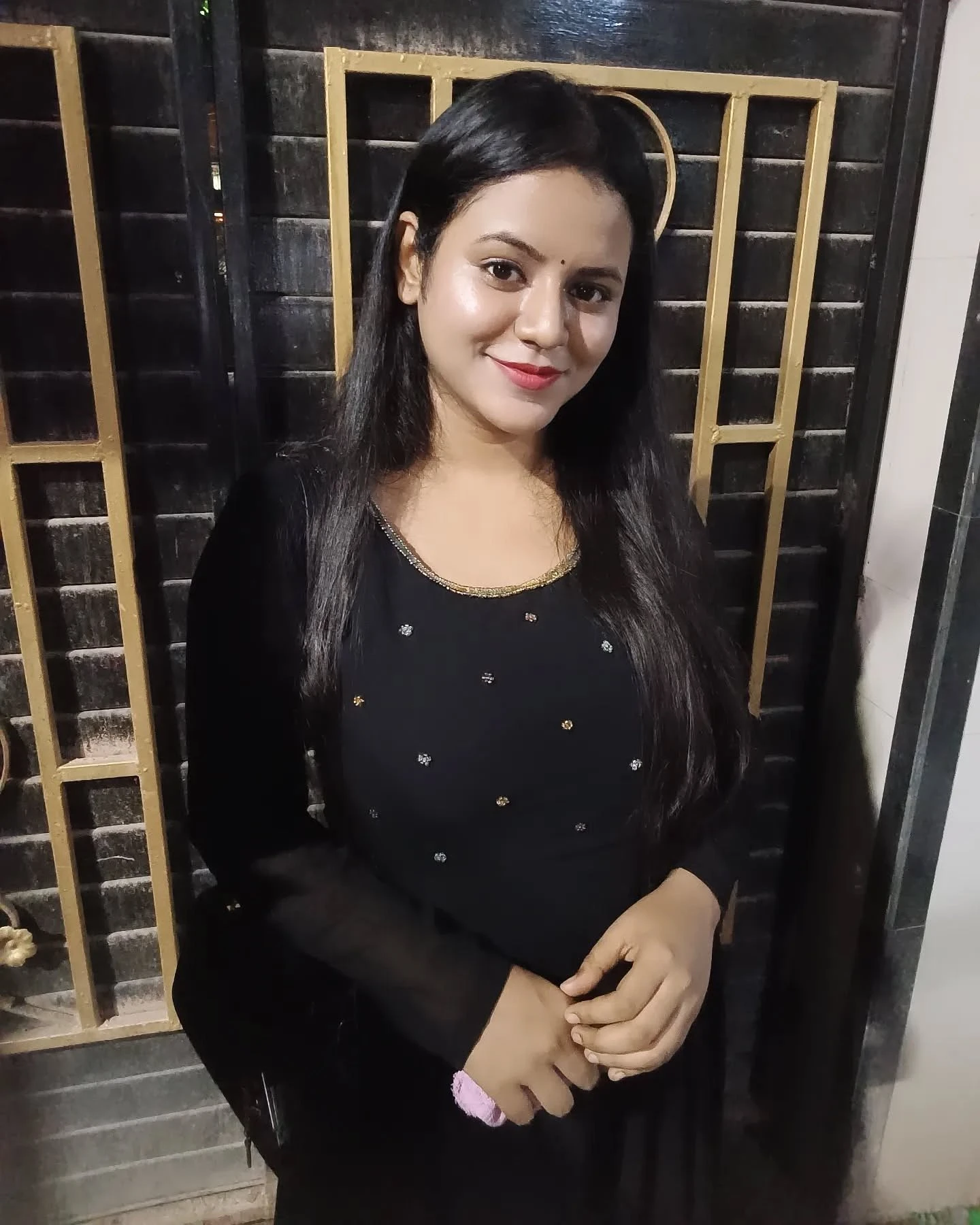 Akashi – Indian escort in Navi Mumbai — 2 / 3