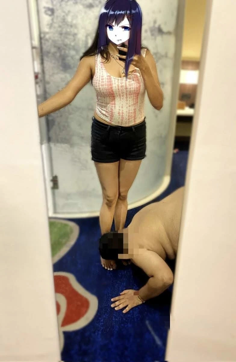 Rekha Malkin – dominatrix in Mumbai — 2 / 8
