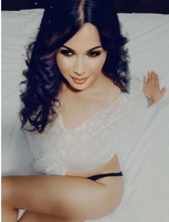 Nagham – Lebanese escort in Beirut — 2 / 7
