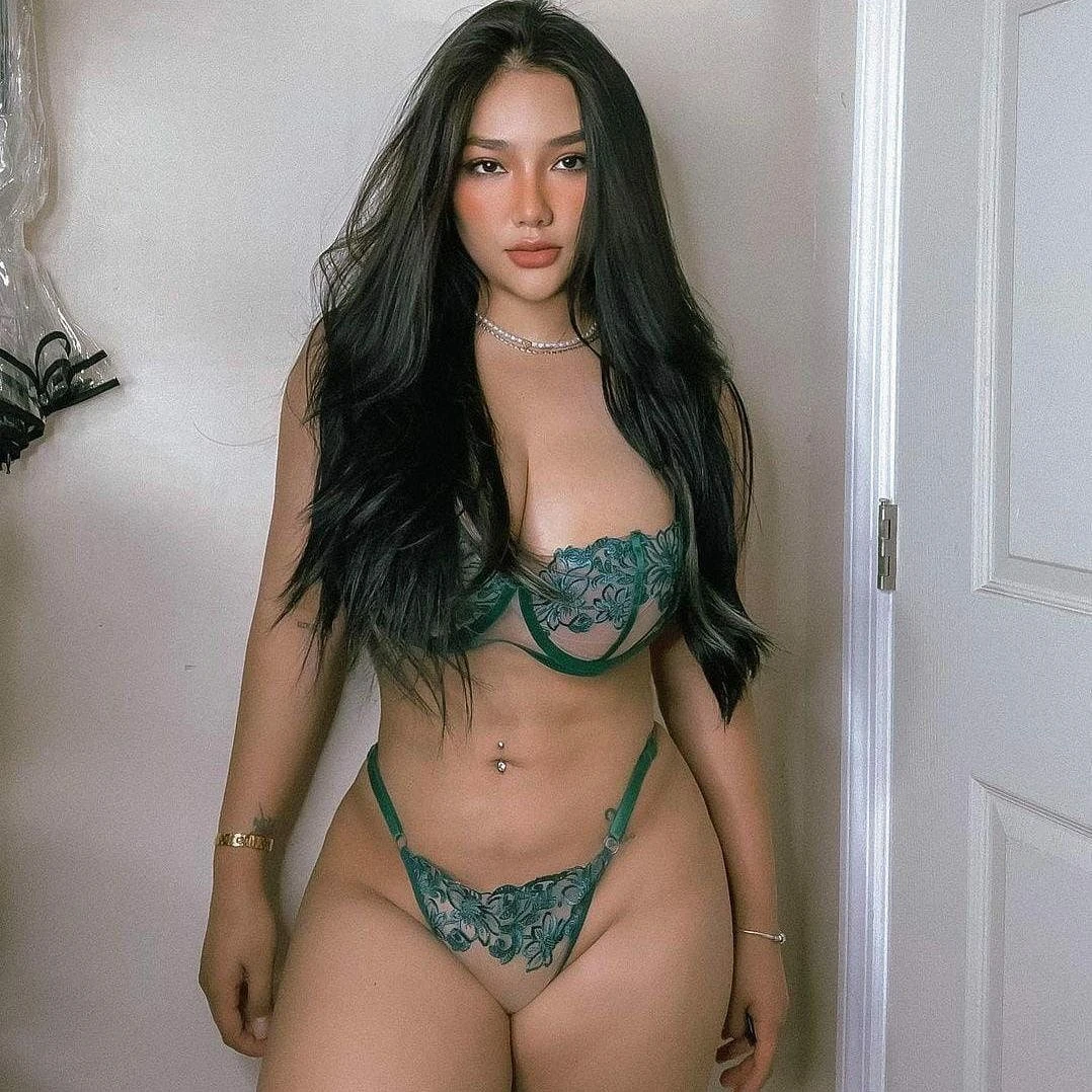 Mino – Russian escort in Montenegro — 6 / 11