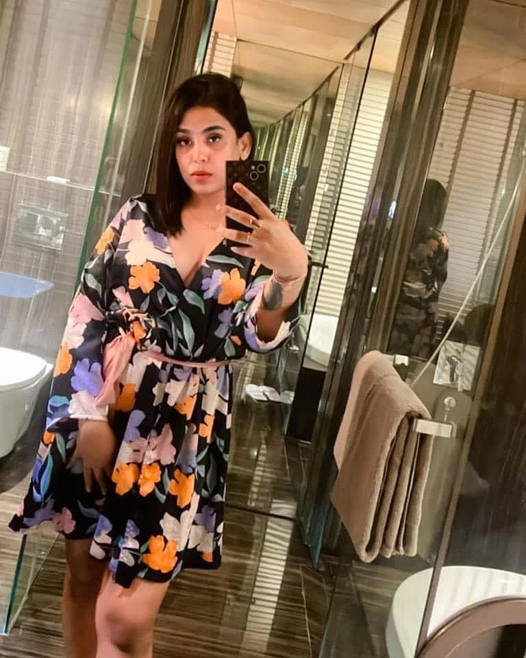 I'm Janvi Real Meet Only Cash Payment – escort in Noida — 5 / 7