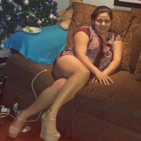 Live cam show 100% – Sri Lankan escort in Colombo — 2 / 5