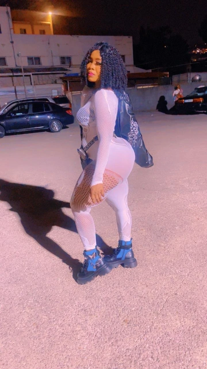 Blessing – Nigerian escort in Beirut — 3 / 4