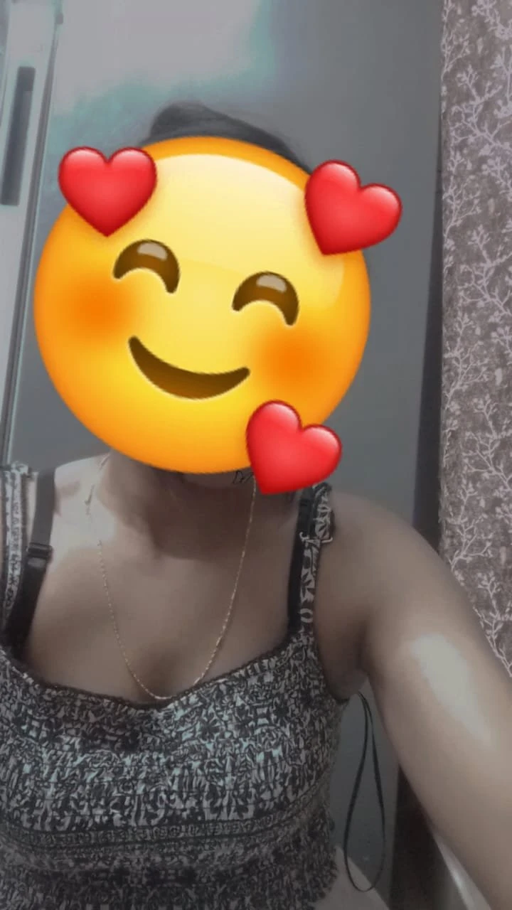 Soniya – Indian escort in Noida — 2 / 3