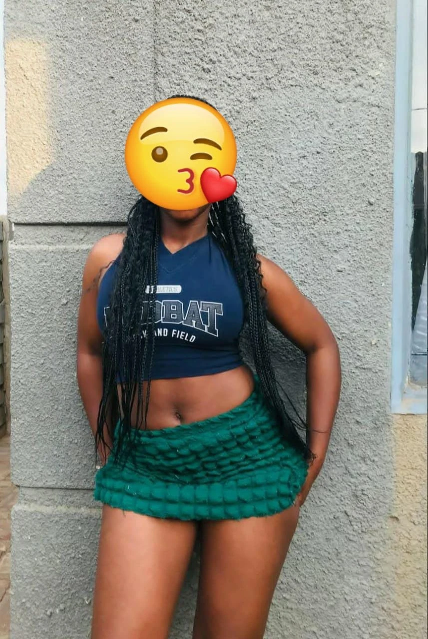 Zora – South African escort in Hyderabad — 2 / 6
