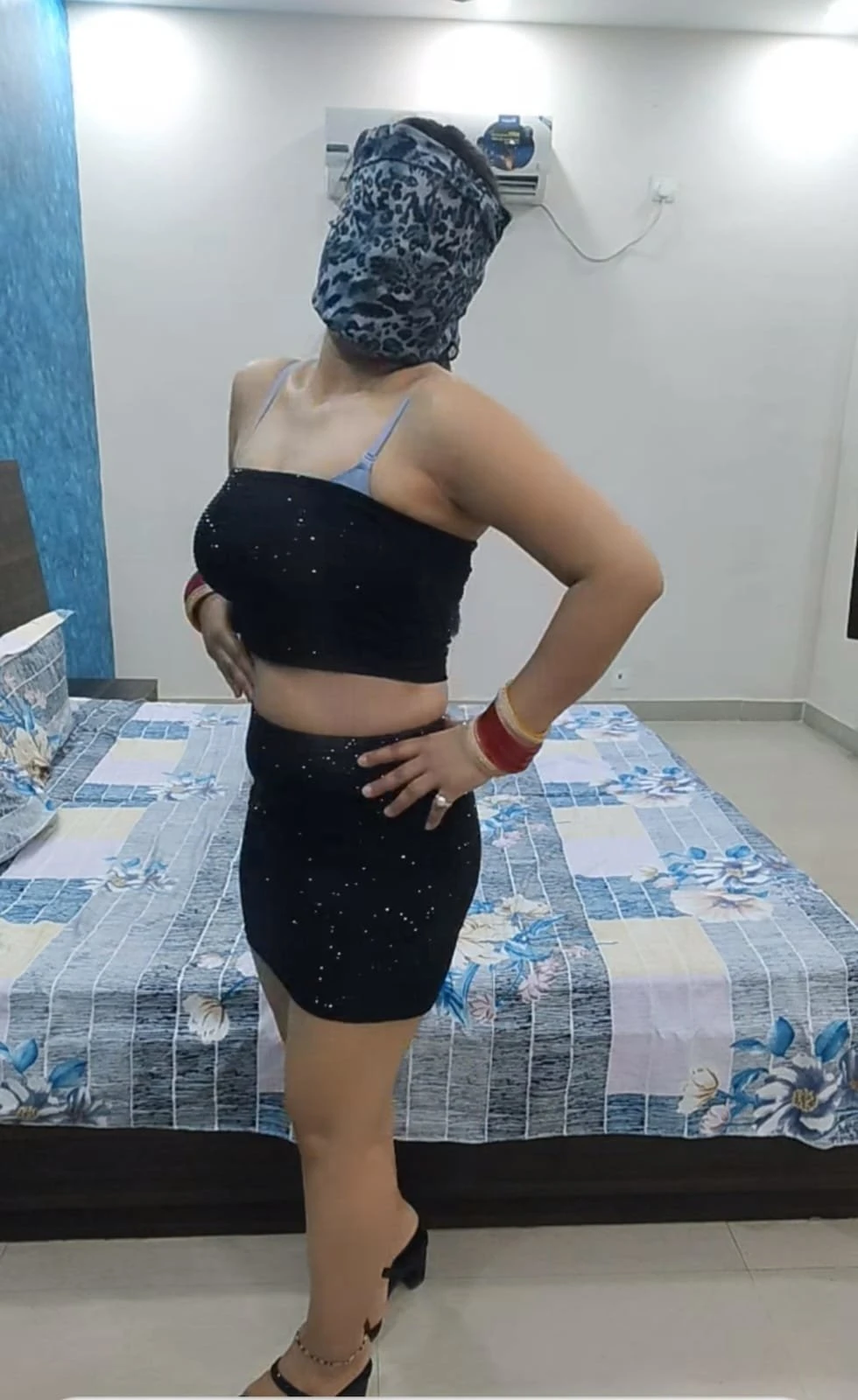 Aruhi Housewife Independent in Delhi – Indian escort in New Delhi — 3 / 4