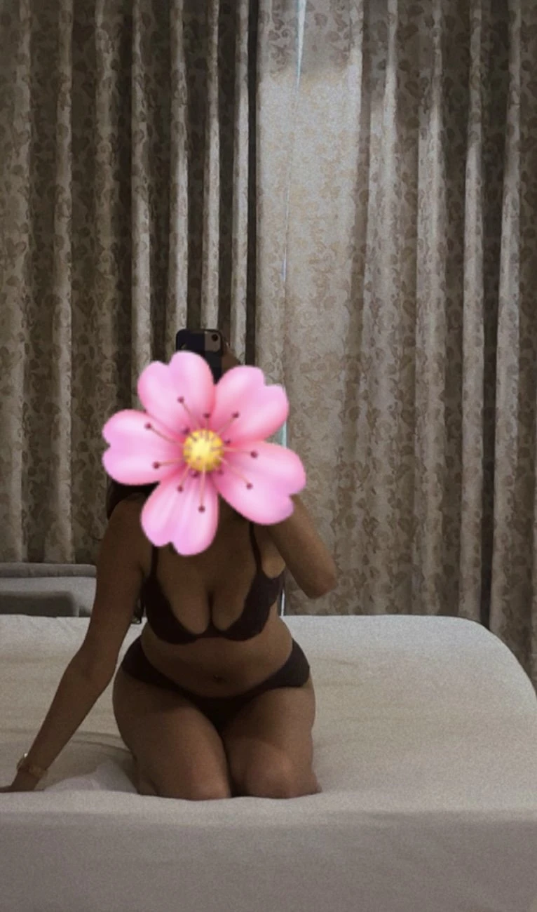 Srishti, limited time ONLY – Indian escort in New Delhi — 1 / 4