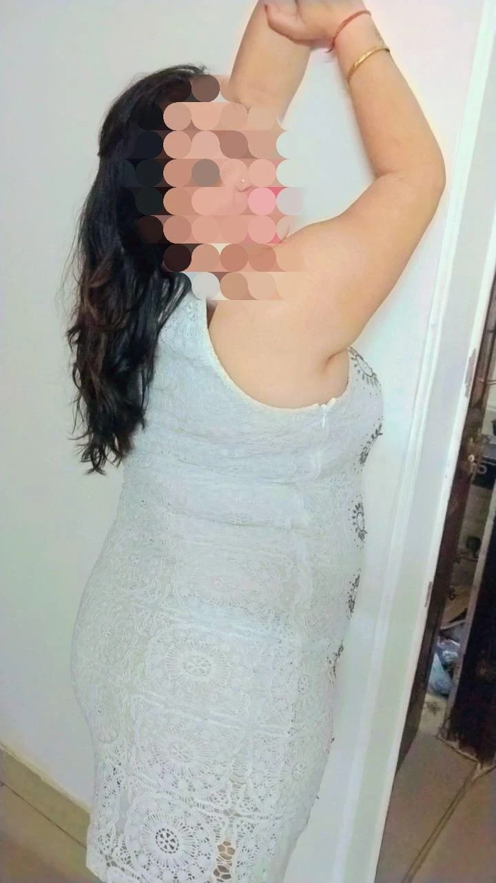 I Am Deepa Hot n Sizzling Lady – Indian escort in New Delhi — 8 / 9