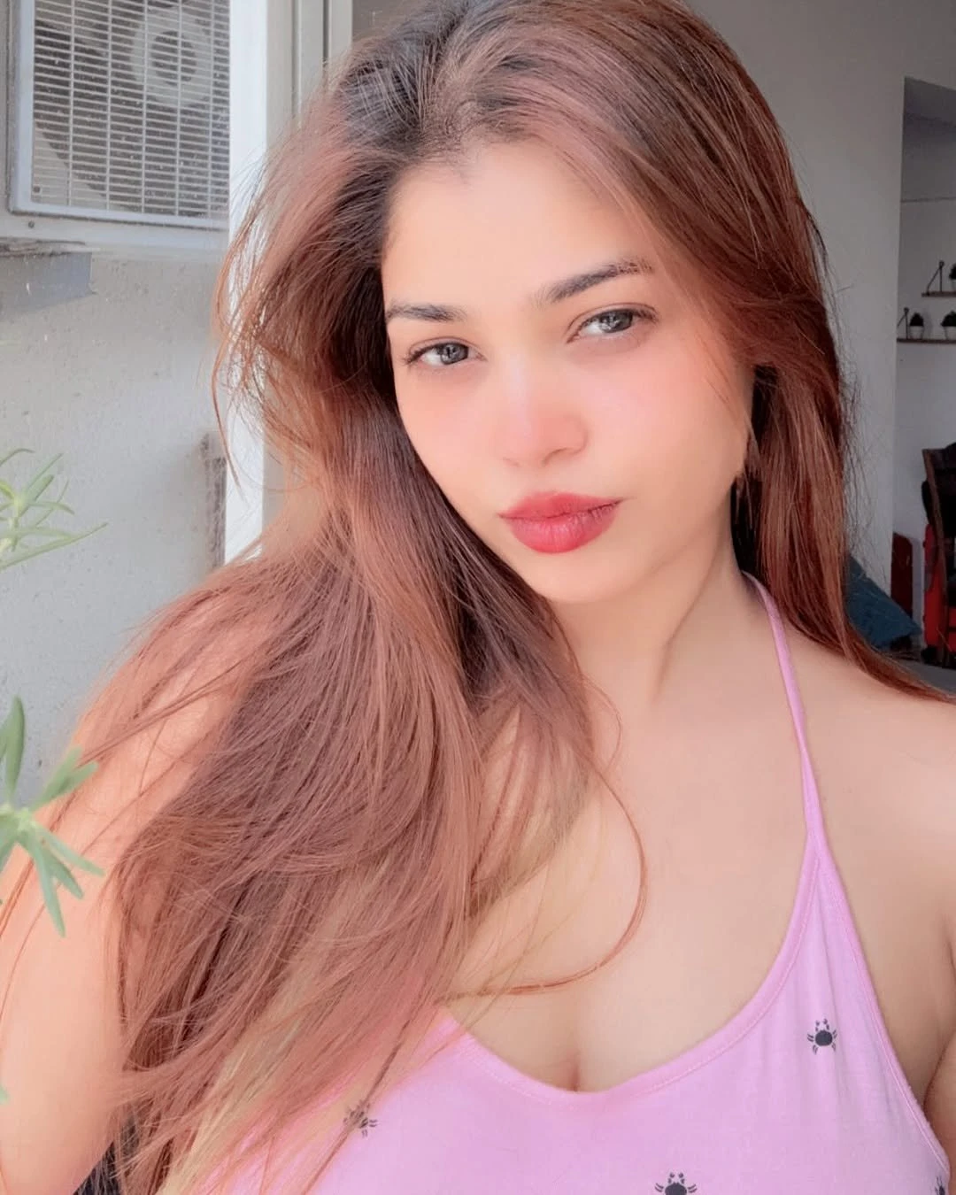 Ananya – Indian escort in Shillong — 2 / 3