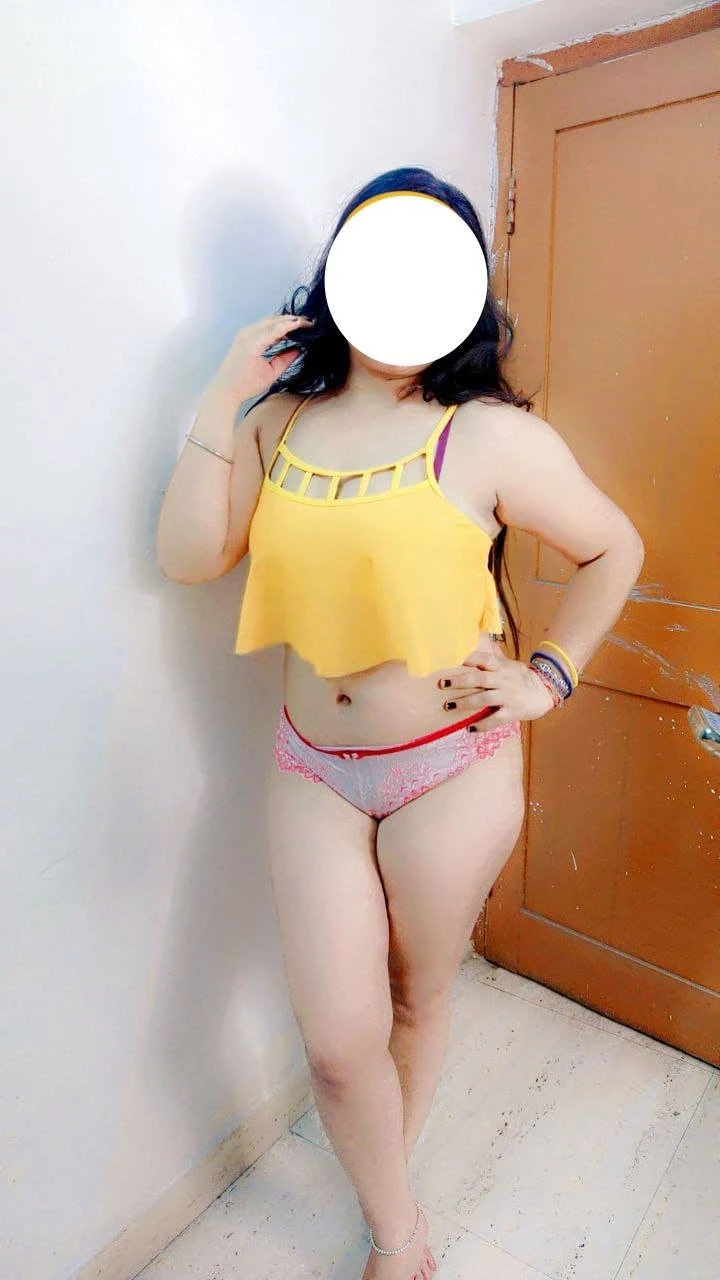 Real Meet Sexy Deepika Bhabhi – Indian escort in Indore — 7 / 9