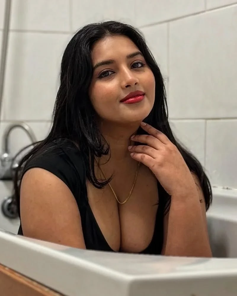 Neha – Indian escort in Manali — 2 / 5