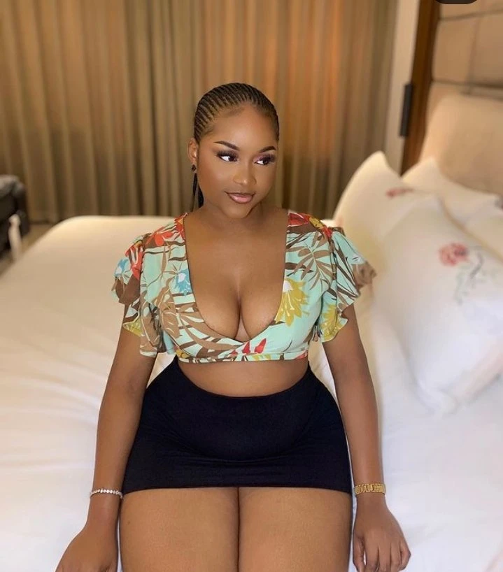 Maya – Angolan escort in Pune — 1 / 4