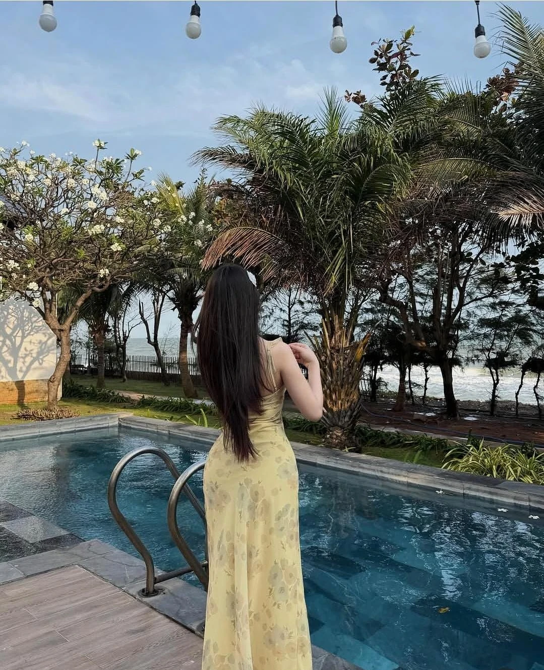 Selena – Vietnamese escort in Colombo — 6 / 7