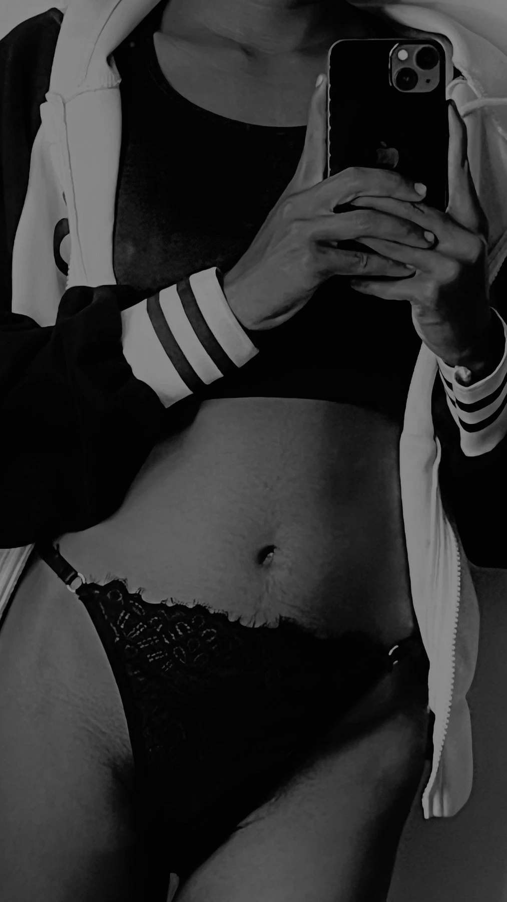 Sexting, meetups and cam session – Sri Lankan escort in Colombo — 10 / 20