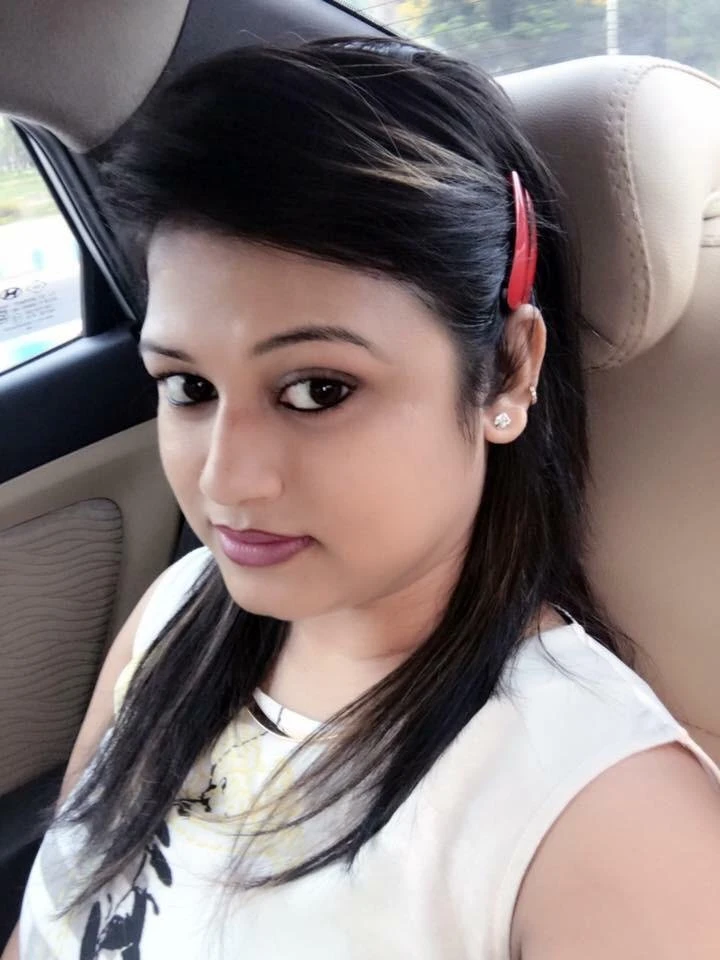Divya Ecort – Indian escort in Mumbai — 1 / 4