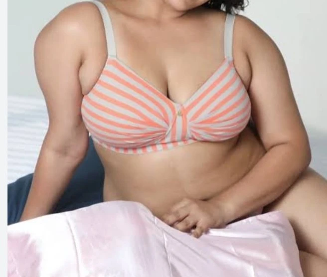 Mimi big boobs only cam show – Indian escort in Mumbai — 3 / 4