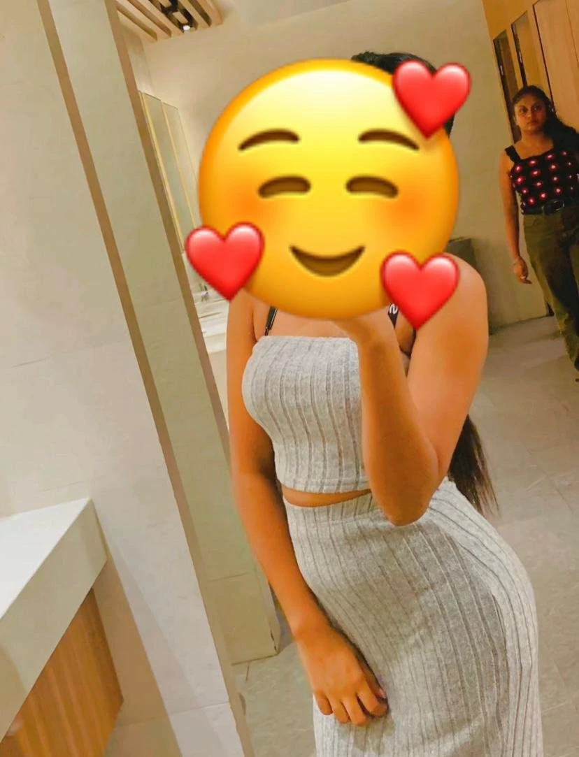 Malshi (Bi) – Sri Lankan escort in Colombo — 2 / 5