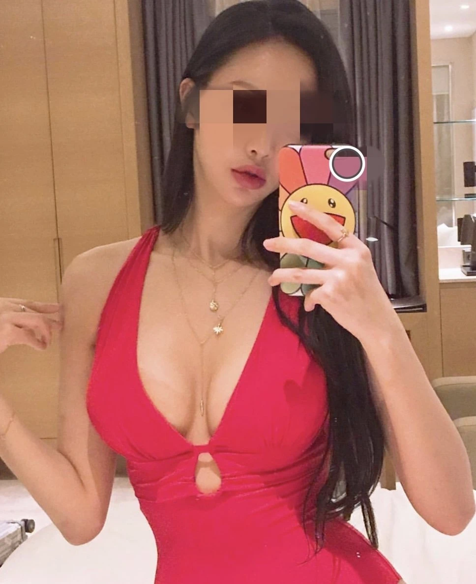 Spicy Girl - Real woman – Indonesian escort in Pune — 2 / 5