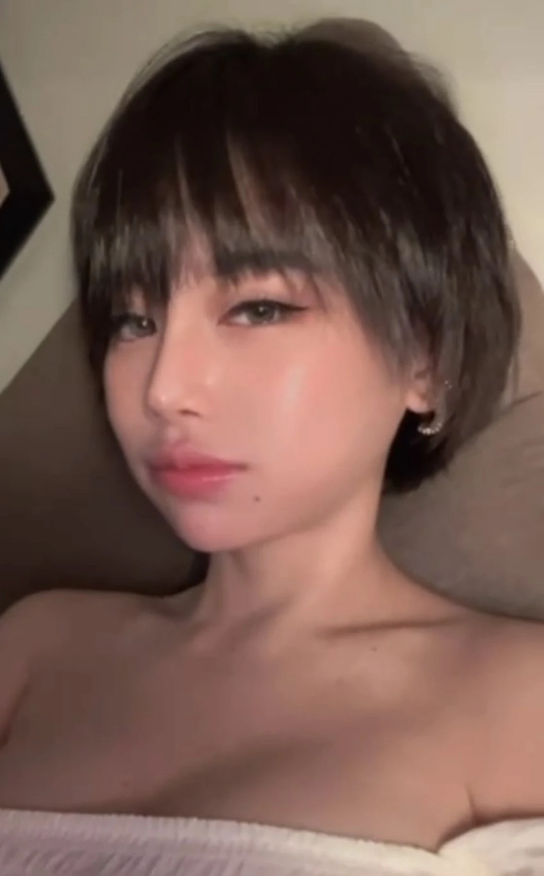 Mina – South Korean escort in Pyeongtaek — 7 / 9