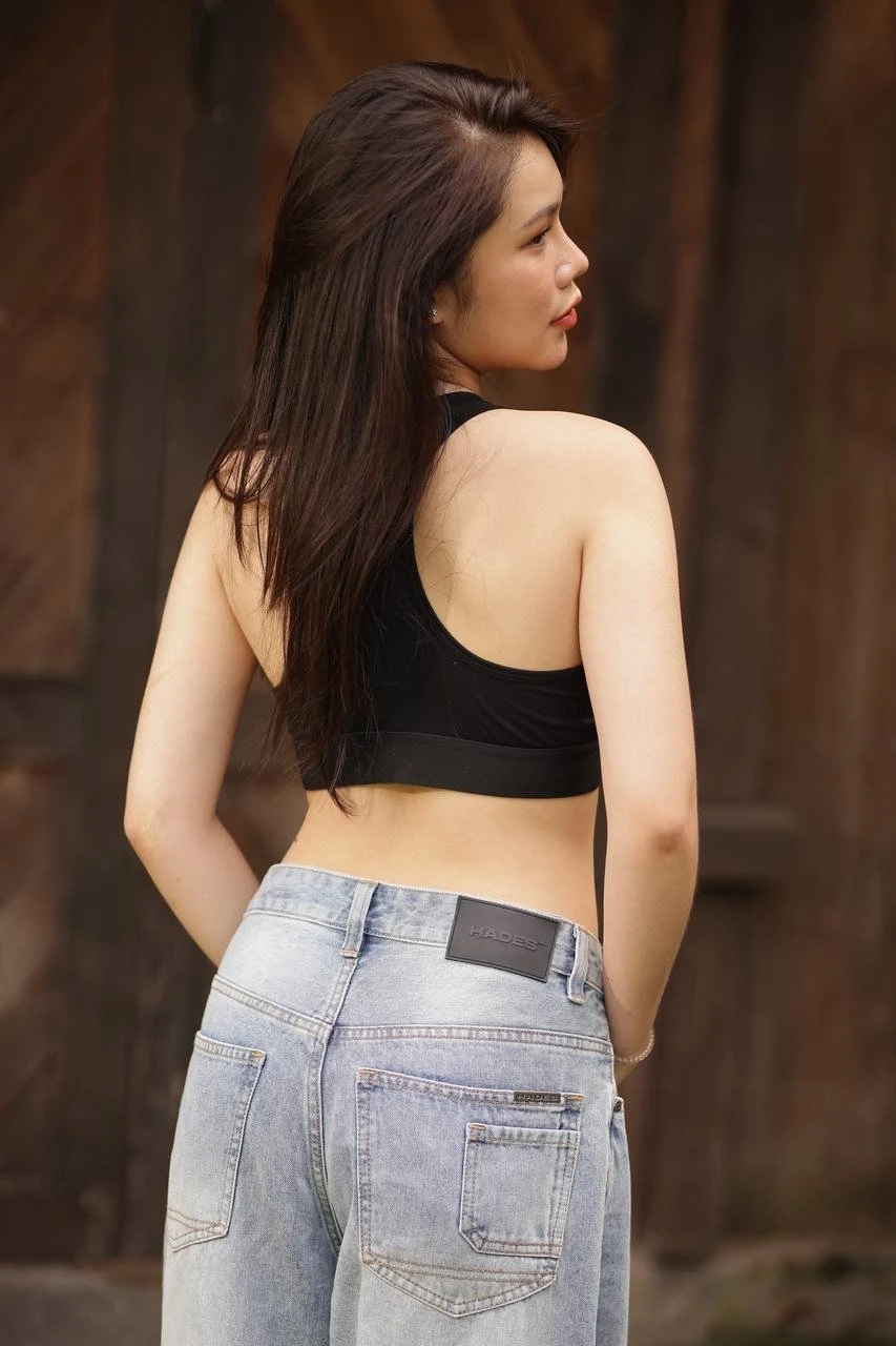 HANA – Vietnamese escort in Ho Chi Minh City — 13 / 15