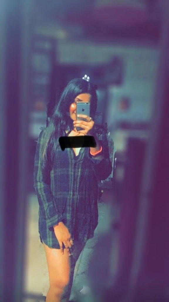 Priya – Indian escort in Mumbai — 3 / 6