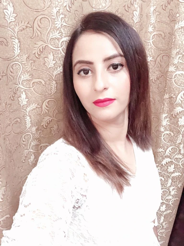 Indian Silk – escort in Mumbai — 5 / 6