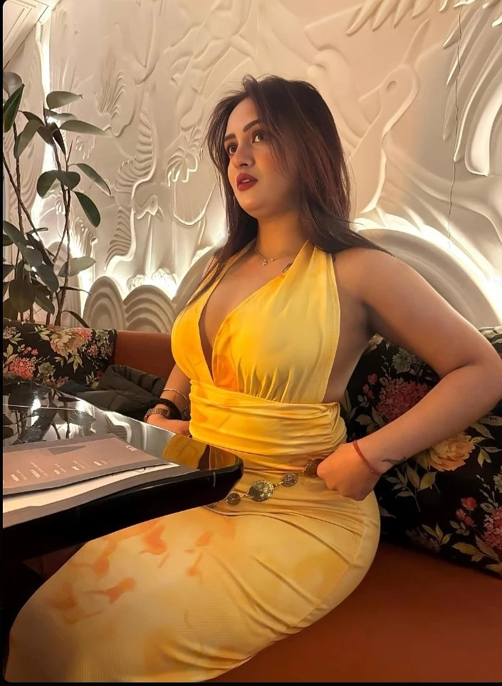 Kavya – Indian escort in Hyderabad — 1 / 4