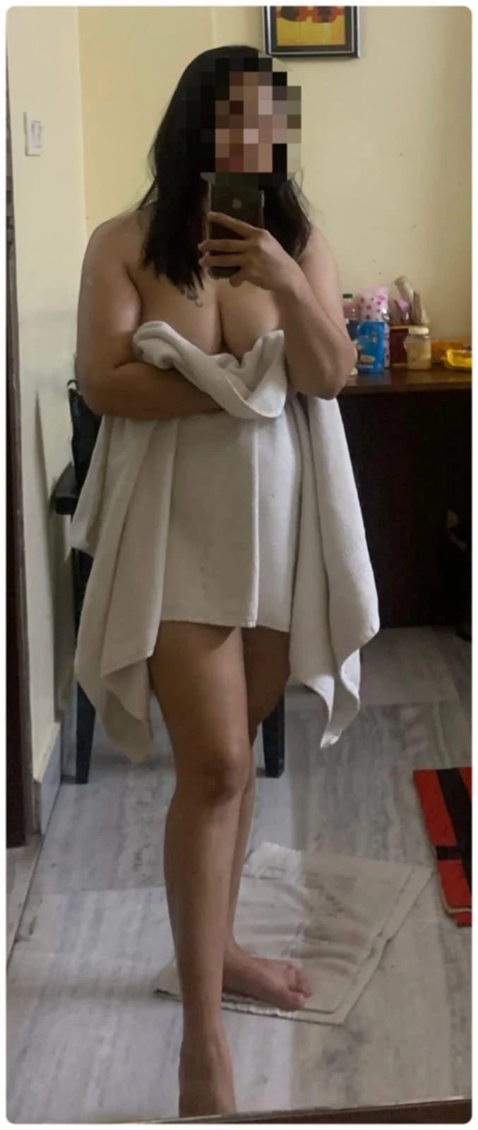 Juicy Aelina – Thai adult performer in Kolkata — 2 / 5