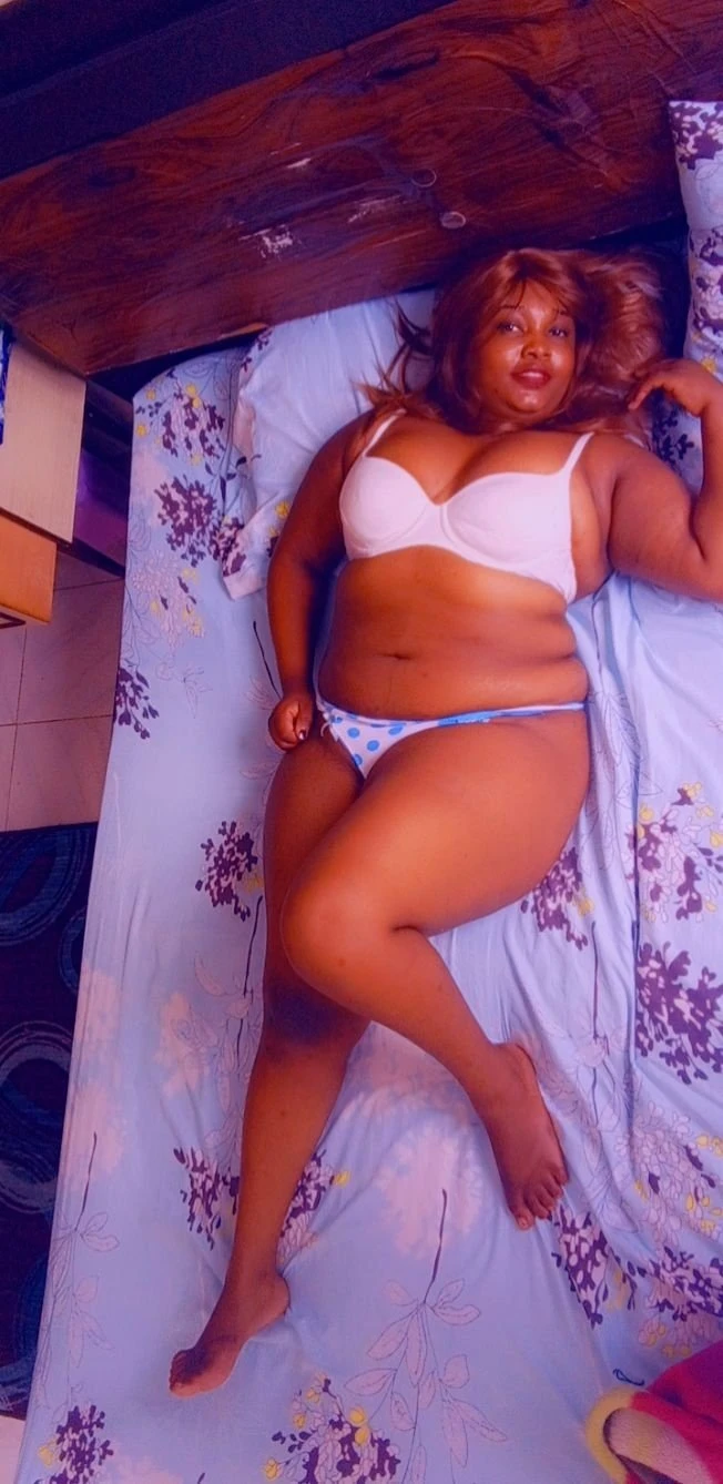 Fina – Gambian escort in Beirut — 3 / 5