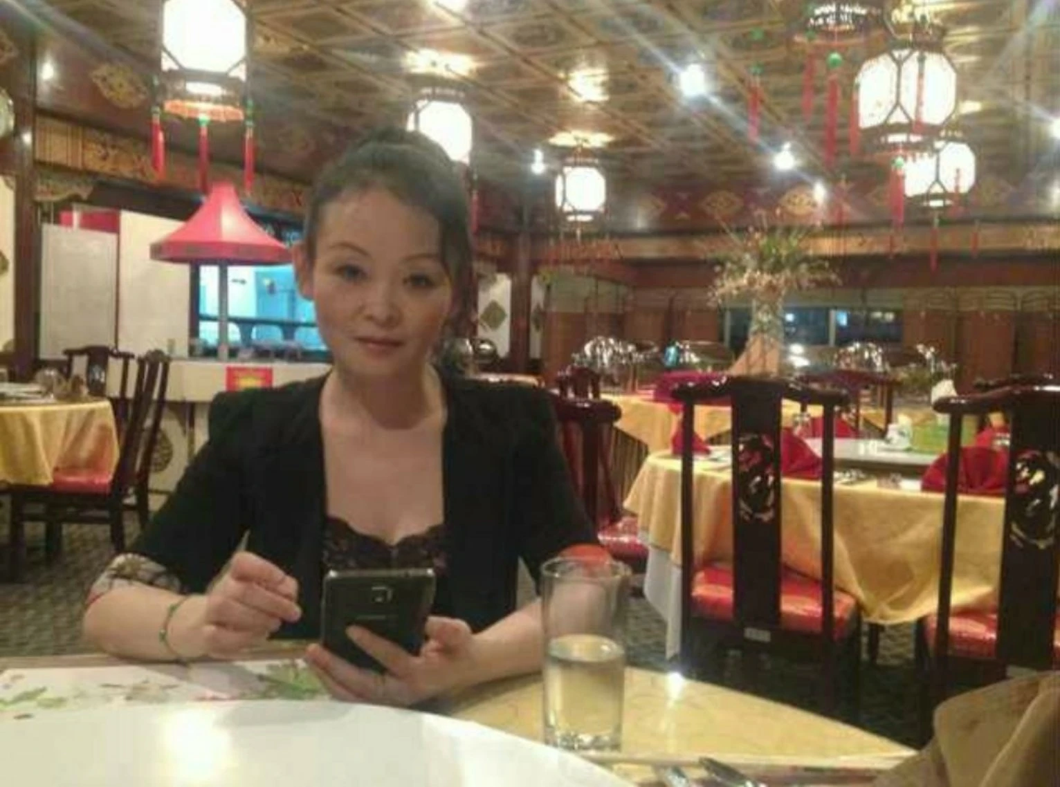 Anna – Chinese masseuse in Tangier — 2 / 4