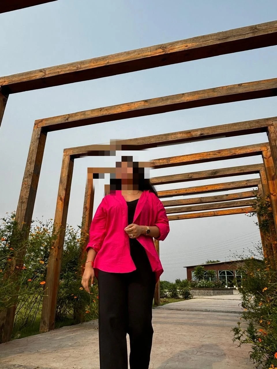 Aliya Khan – Indian escort in New Delhi — 3 / 5