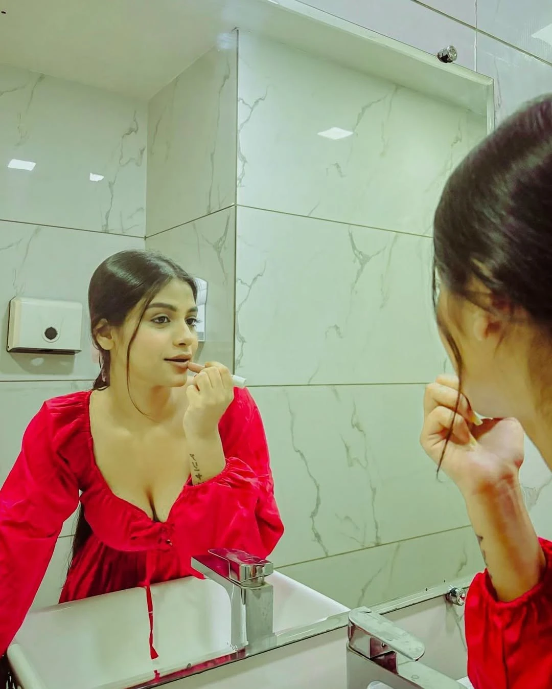 Barsha Singh – Indian escort in Kolkata — 4 / 8