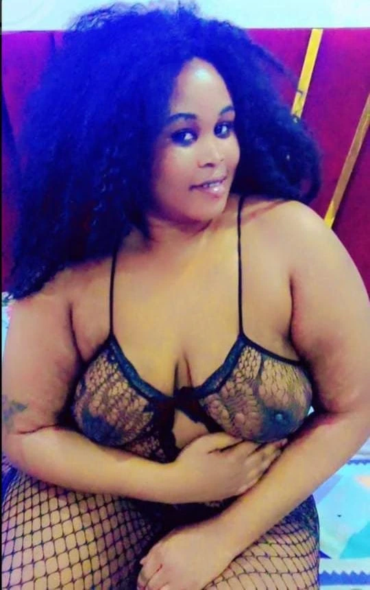 Mia – South African escort in Surat — 1 / 6
