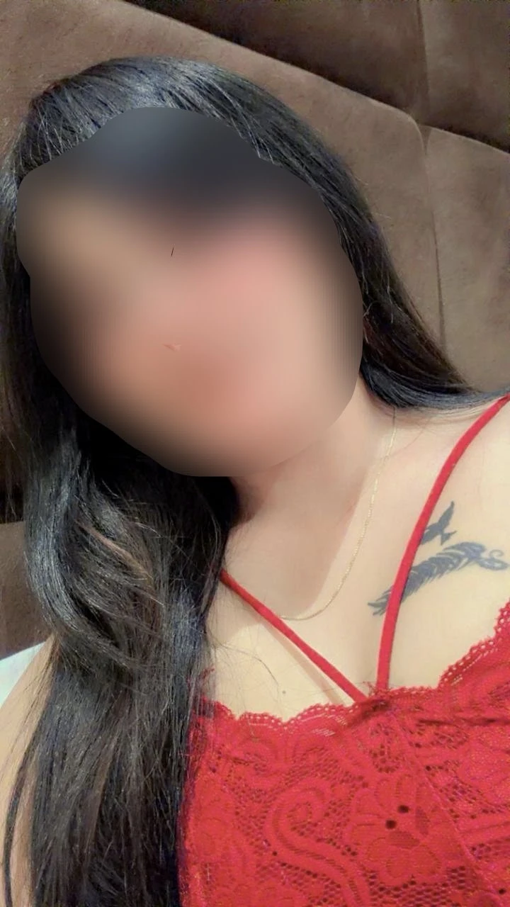 Khushi Independent Cam show Real Meet – Indian escort in Mumbai — 3 / 4