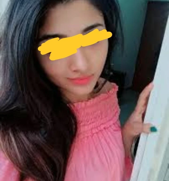 Alisha – Sri Lankan escort in Colombo — 2 / 4
