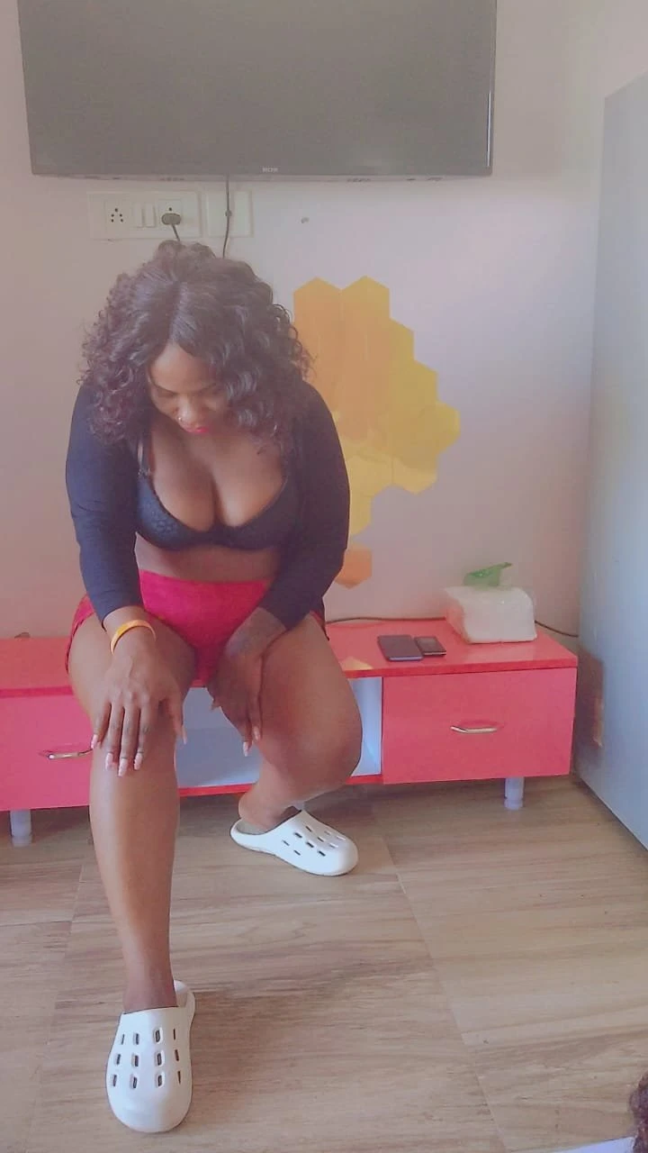 Skyler African ESCORT – South African escort in Noida — 6 / 8