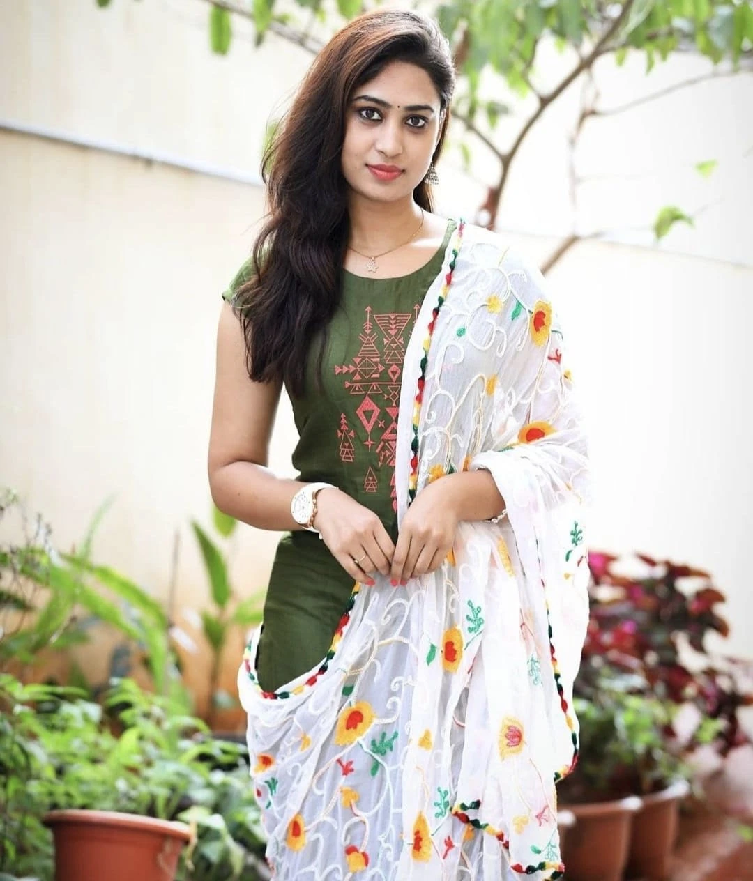 Vip Escort Service Reshma – Indian escort in Hyderabad — 1 / 2