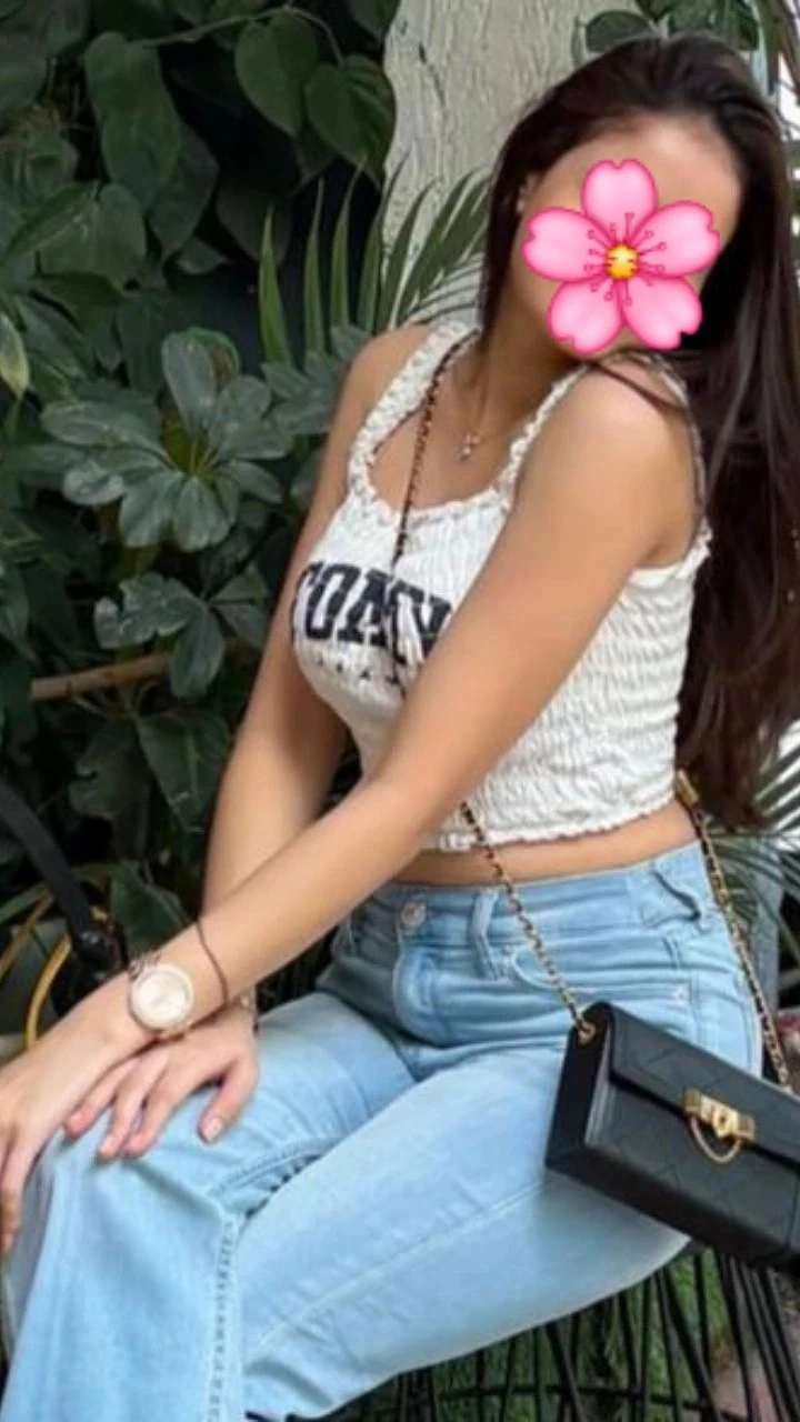 Mahima Singh – Indian escort in New Delhi — 3 / 5