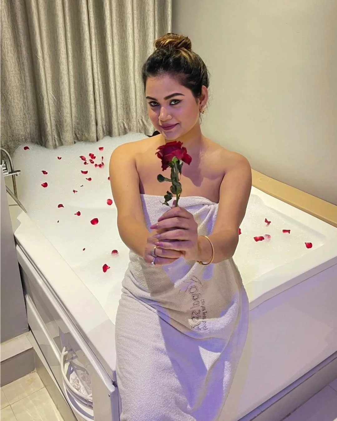 Priya – Indian escort in Kolkata, Escort, Kolkata
