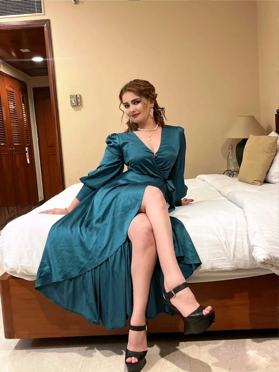 Russian Escorts in Connaught Place – Russian escort agency in New Delhi — 13 / 28