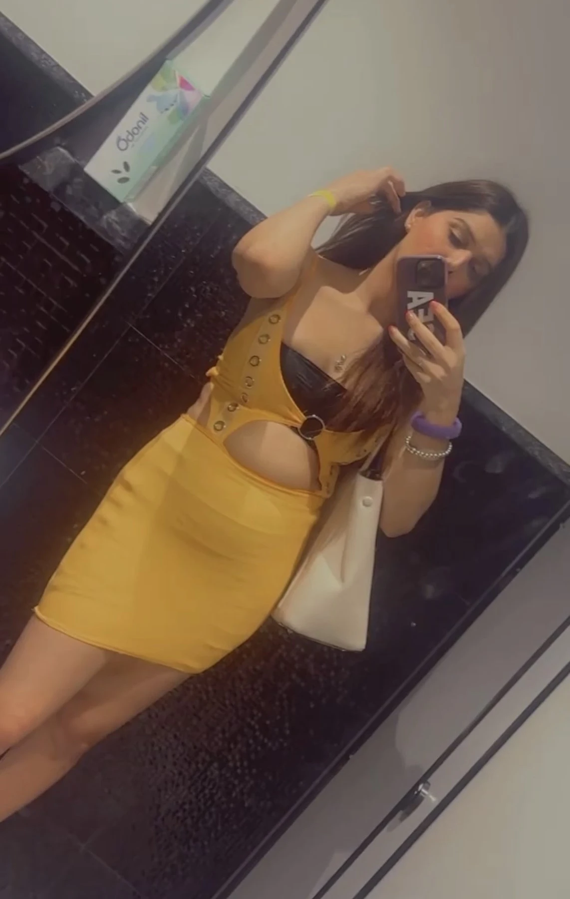 Gurleen Kaur – Indian escort in New Delhi — 7 / 21