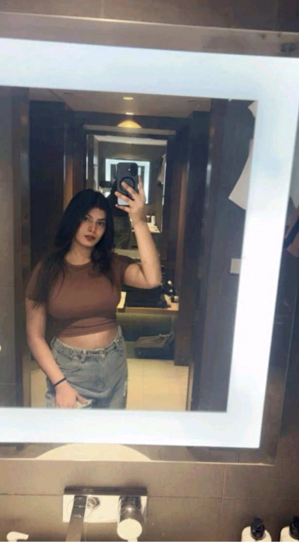 Ayesha Webcam and Real Meeting – Indian escort in Mumbai, Escort, Mumbai