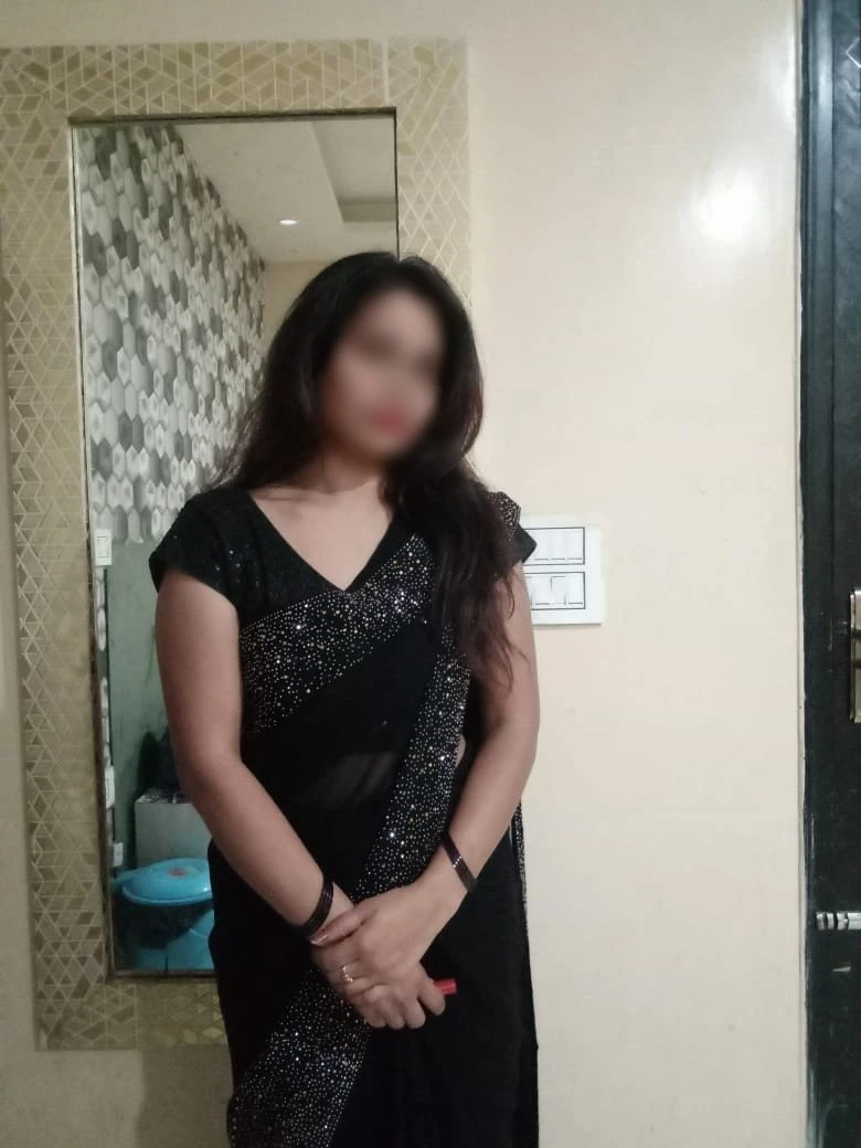 Ragini Delhi – Indian escort in New Delhi — 4 / 6