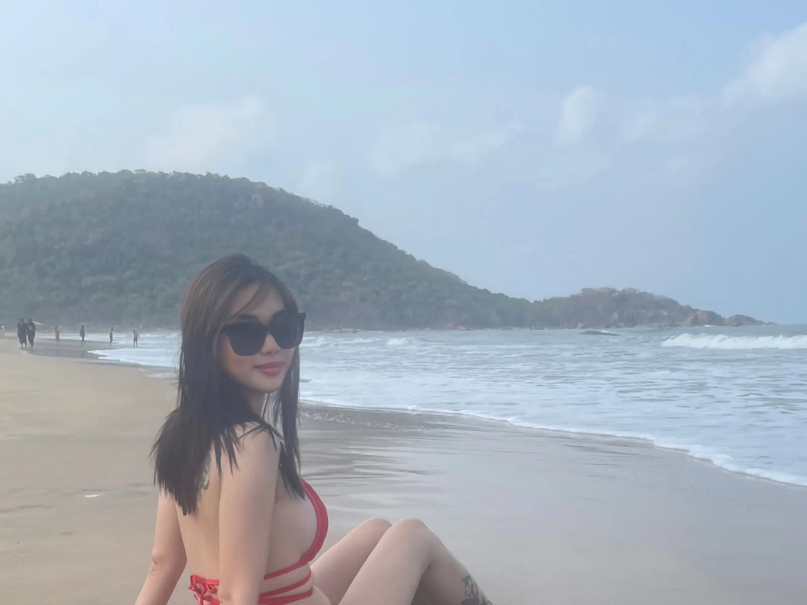 𝑨 𝑼 𝑩 𝑹 𝑬 𝒀 – Singaporean escort in Indore — 4 / 8