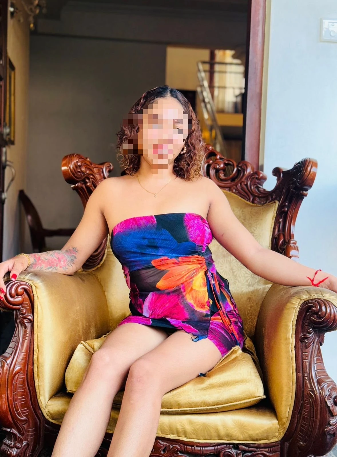 Annie – French escort in Colombo — 2 / 4