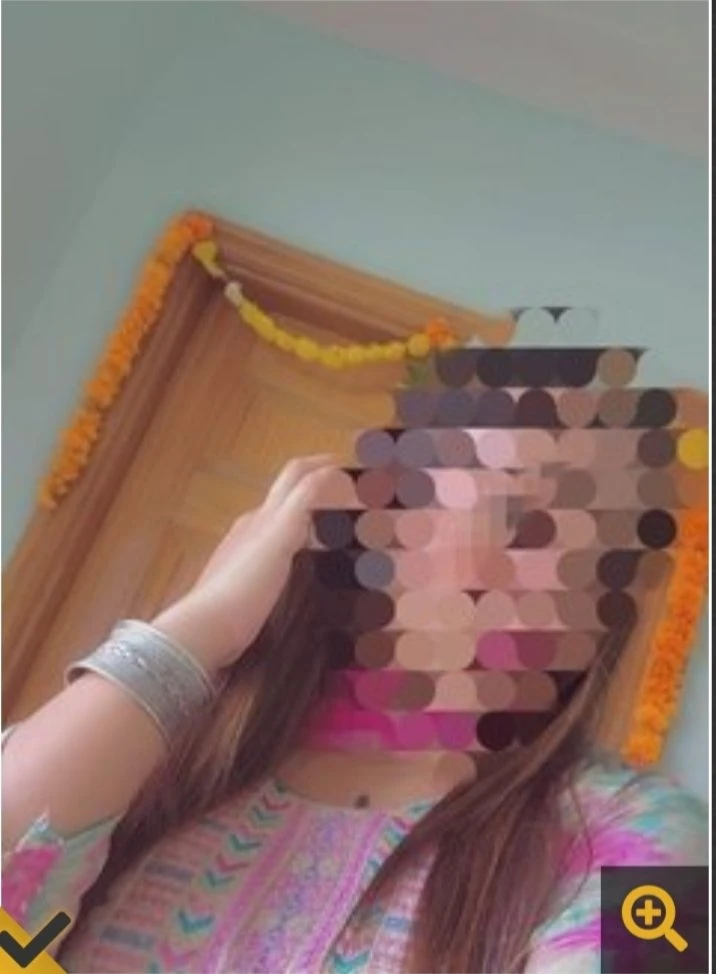 Nisha ( Meet and Live Session) – Indian escort in Hyderabad — 4 / 5