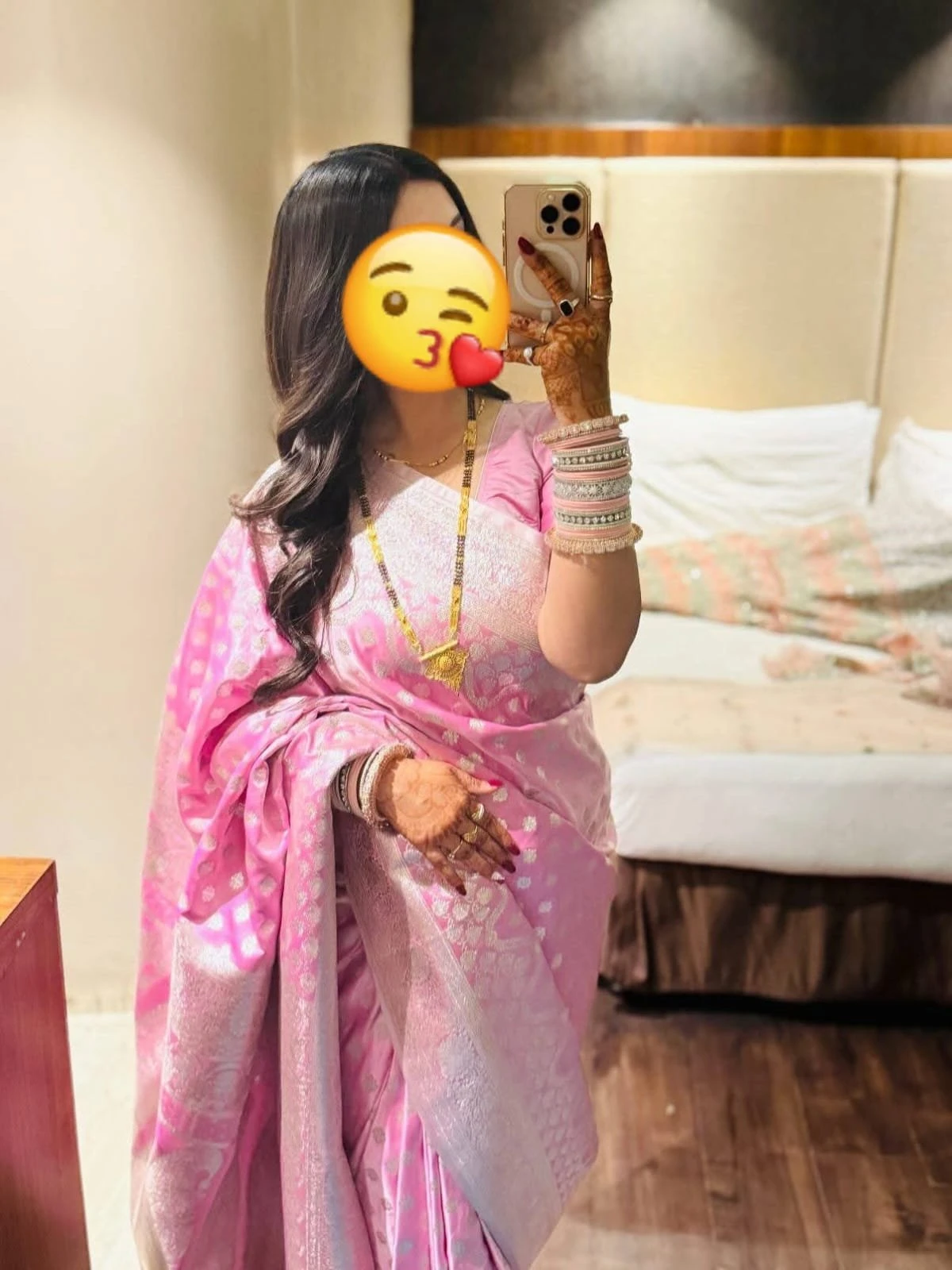 SUNAINA CAM QUEEN /MEET BIG BOOBS – Indian escort in New Delhi — 8 / 22