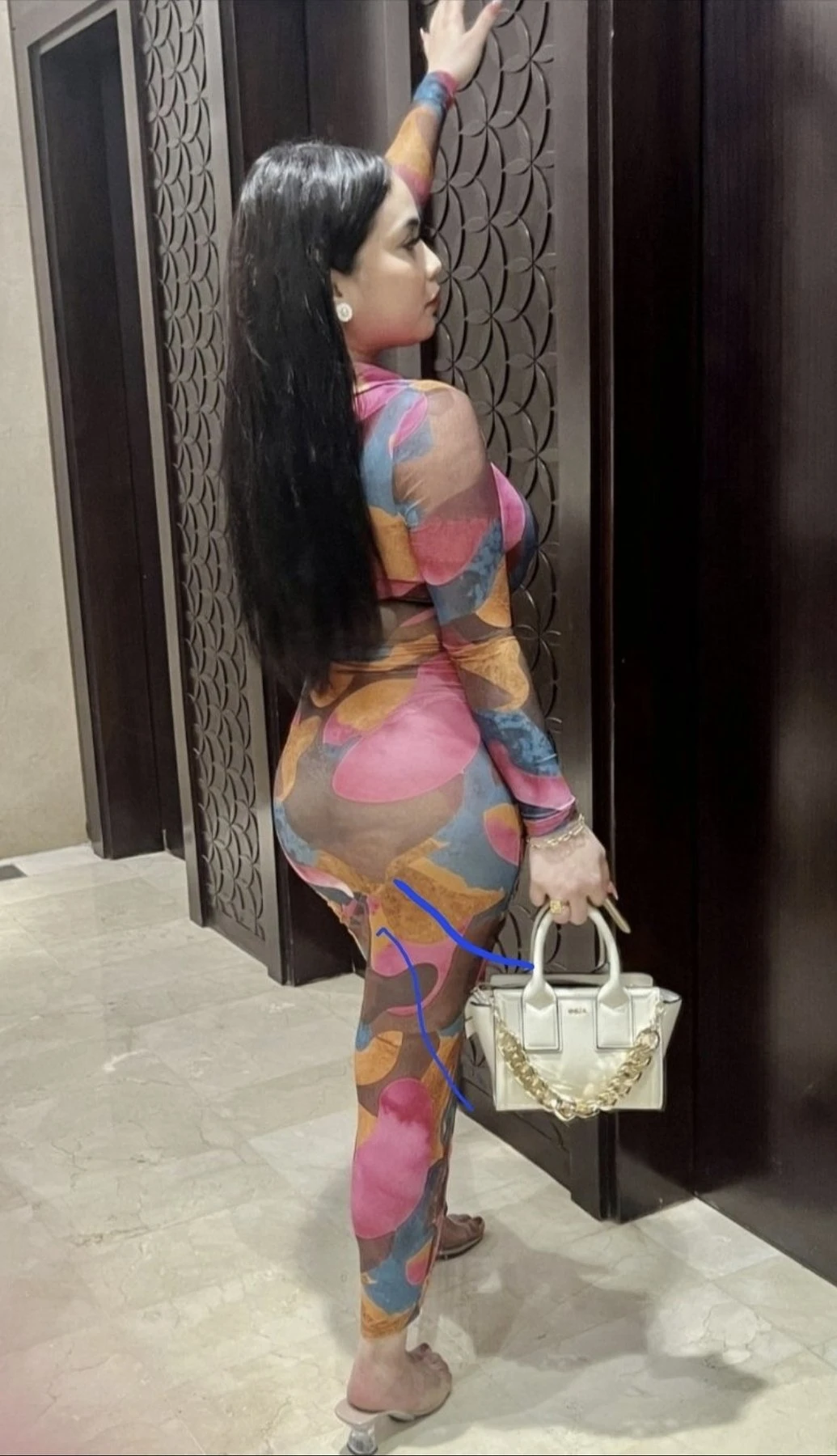 Luna Fghali – Lebanese escort in Beirut — 3 / 6