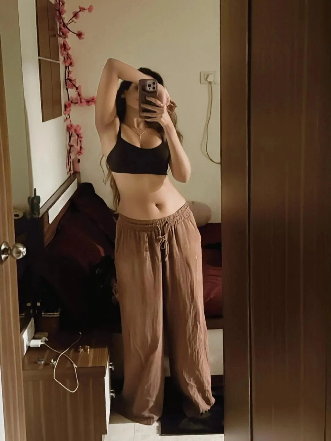 Kiara Cam and Real Meet – Nepalese escort in Kathmandu — 3 / 5