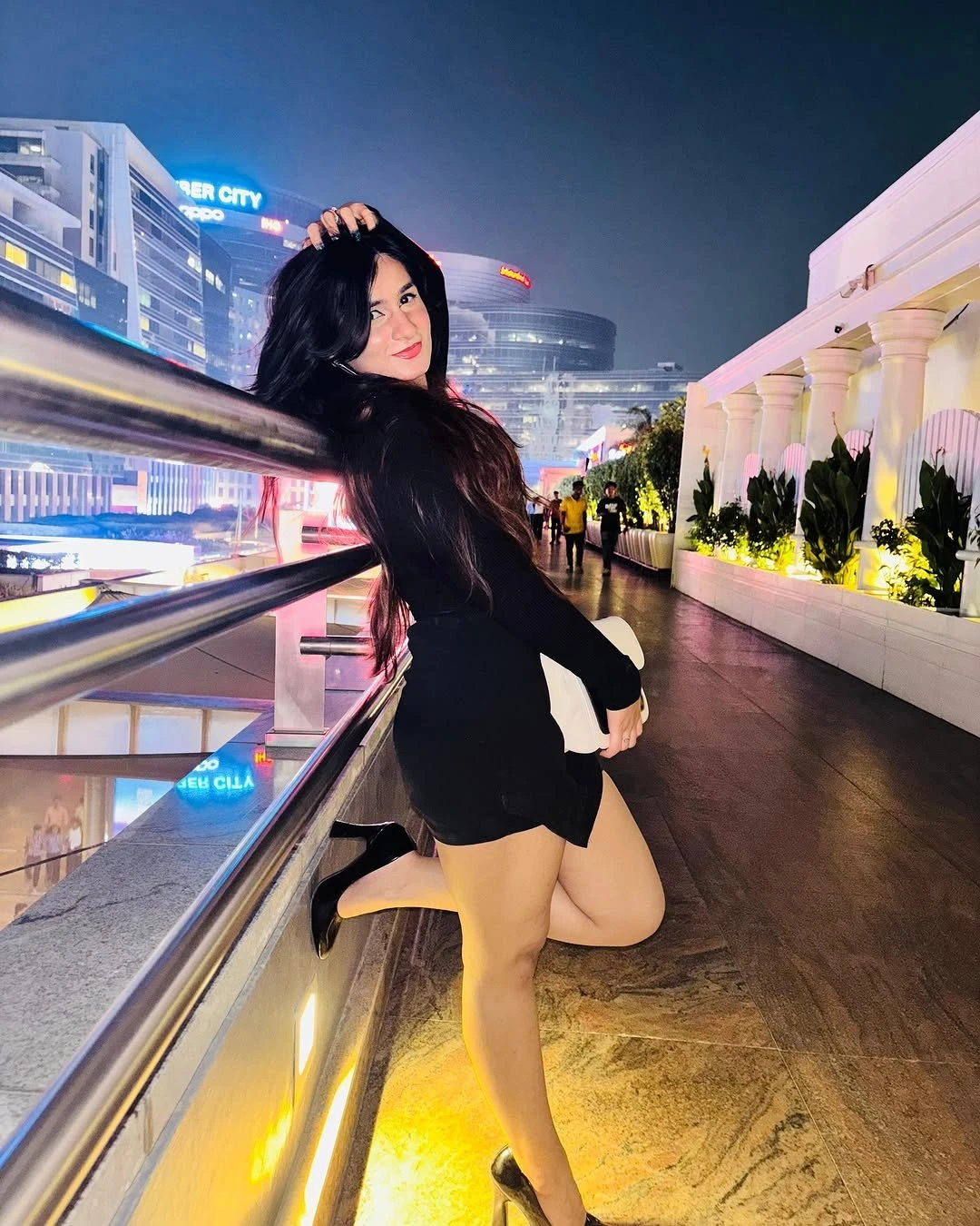 Dipti Sharma – Indian escort in Kolkata — 3 / 5
